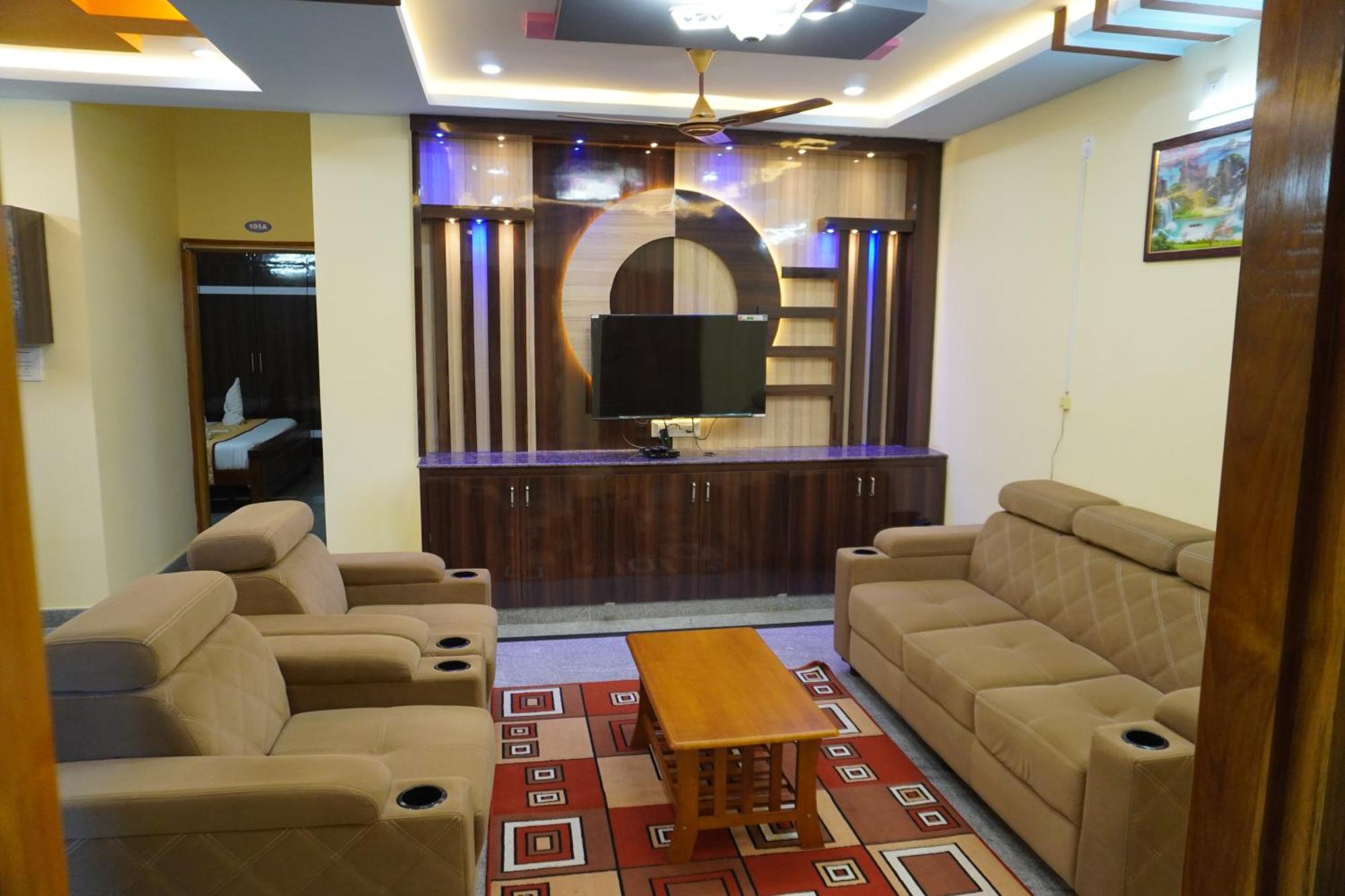 Tirumala Premium Home Stay 蒂鲁帕蒂 外观 照片