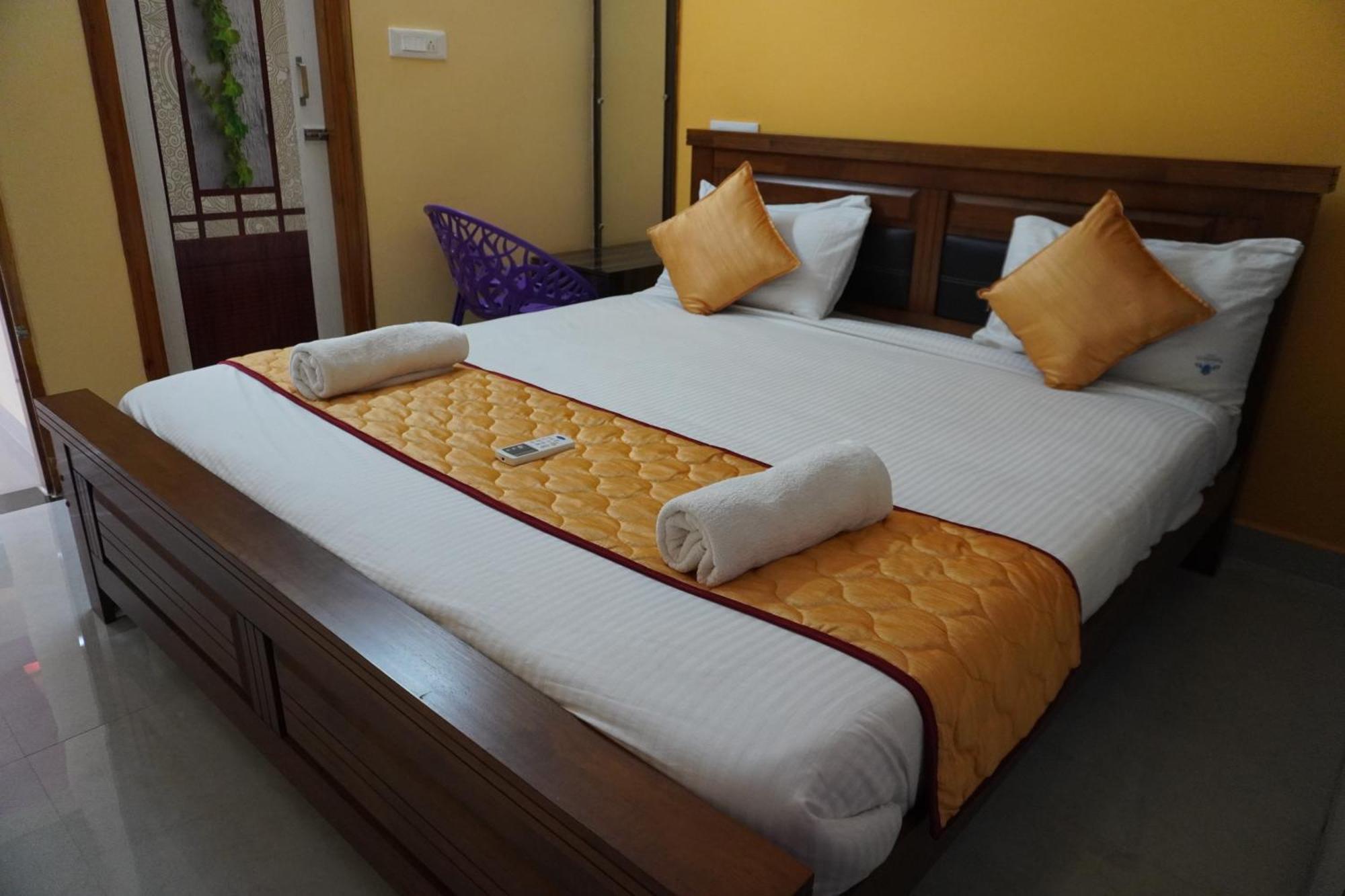 Tirumala Premium Home Stay 蒂鲁帕蒂 外观 照片