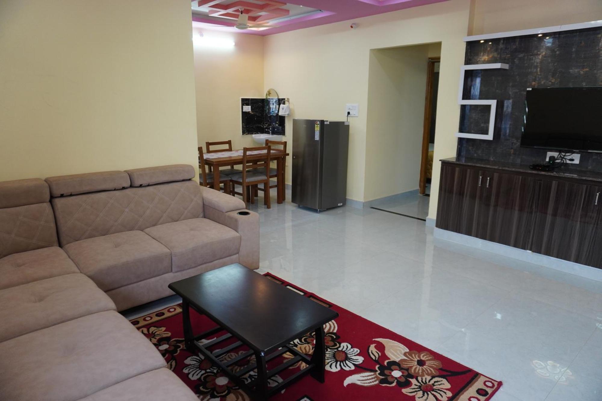 Tirumala Premium Home Stay 蒂鲁帕蒂 外观 照片