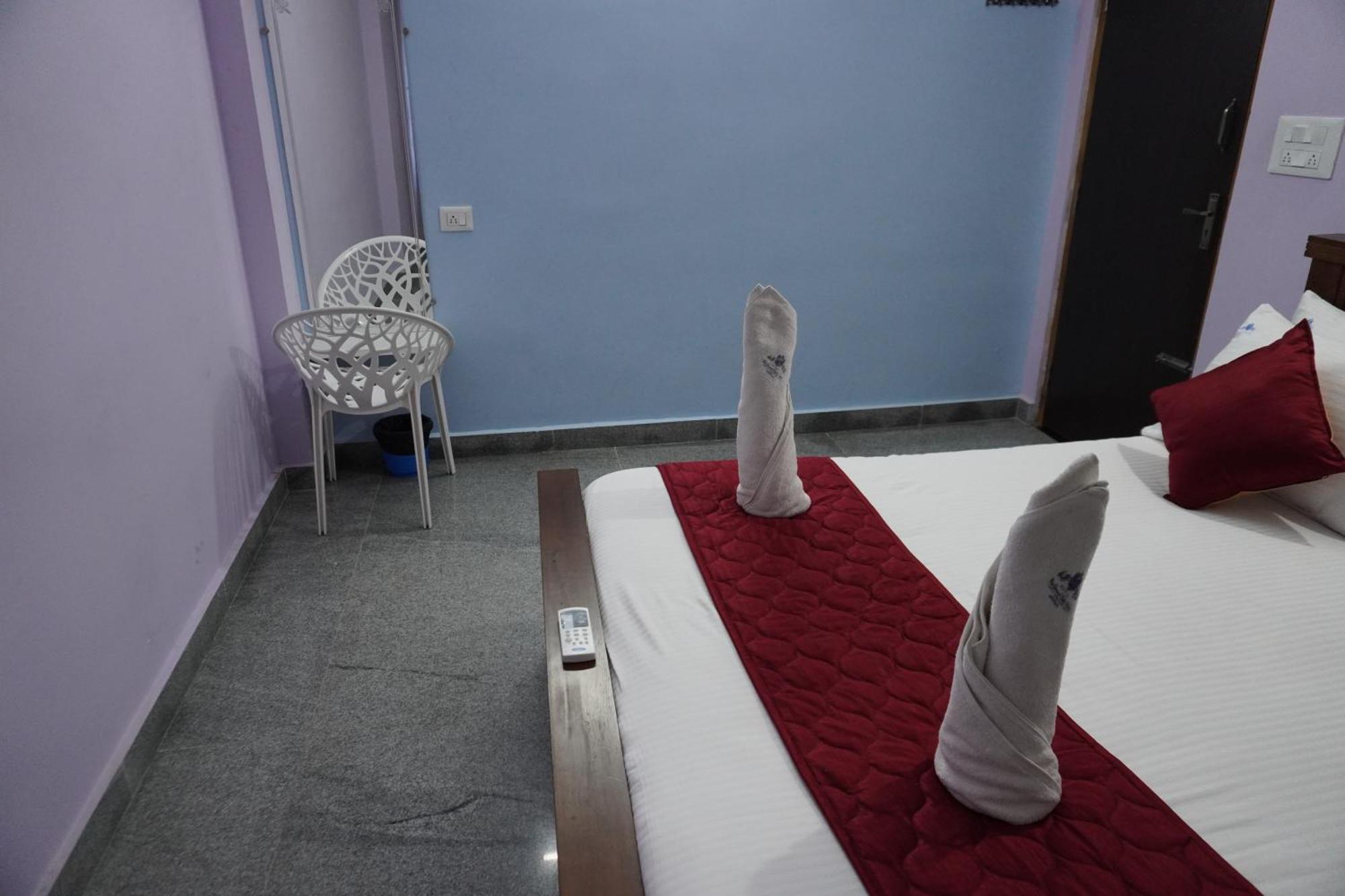 Tirumala Premium Home Stay 蒂鲁帕蒂 外观 照片