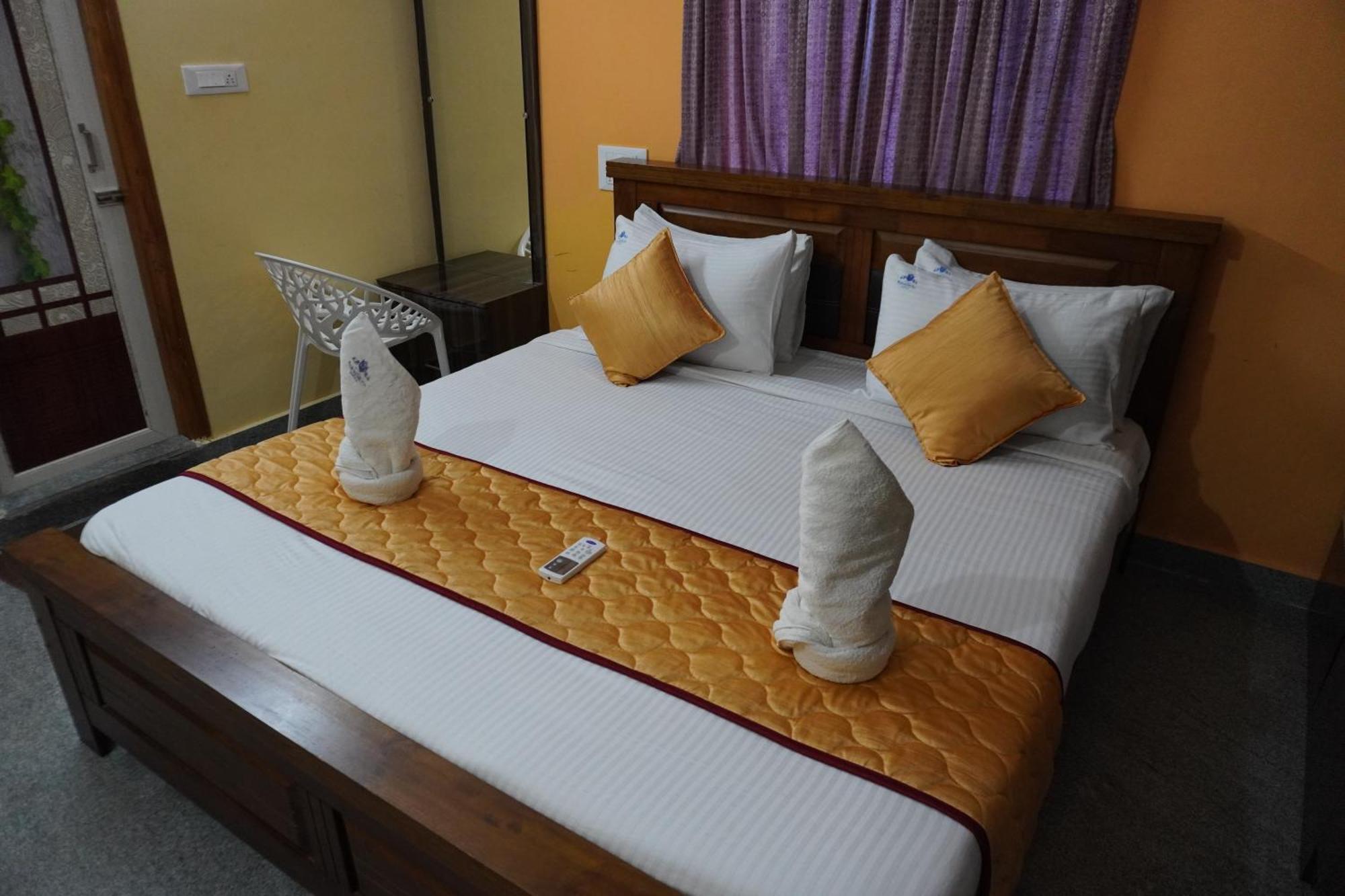 Tirumala Premium Home Stay 蒂鲁帕蒂 外观 照片