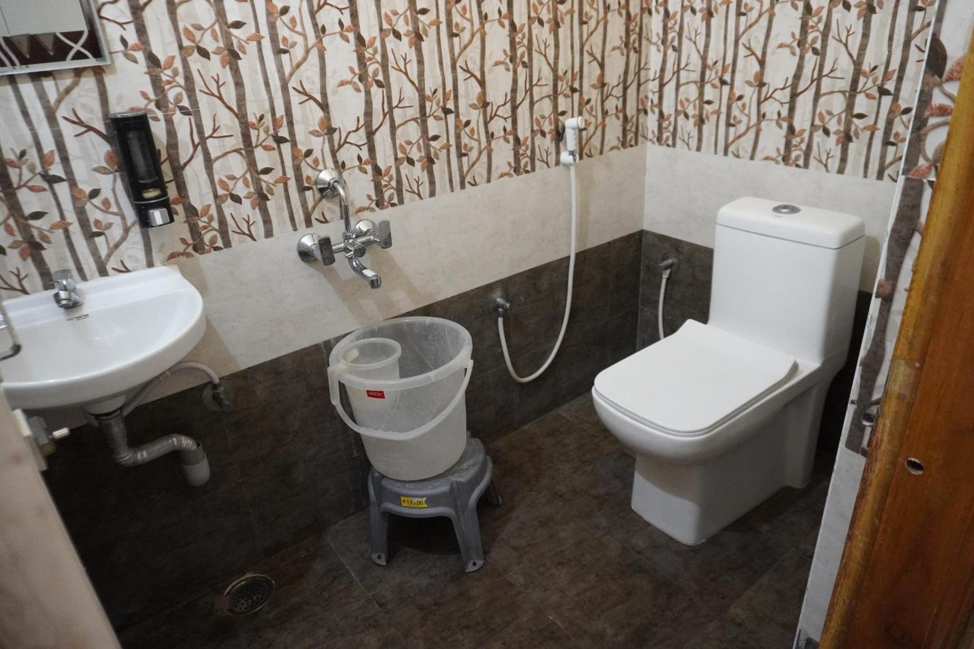 Tirumala Premium Home Stay 蒂鲁帕蒂 外观 照片